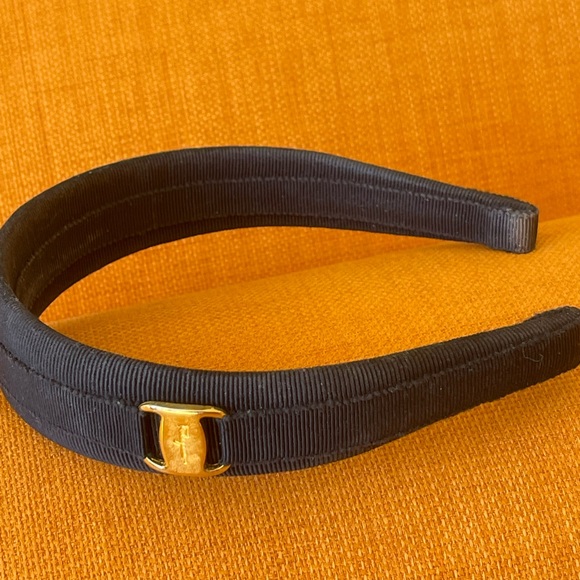 Vintage SaLVATORE FERRAGAMO black grosgrain gold hardware HEADBAND - Picture 4 of 8